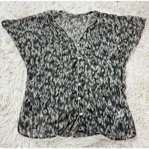 Spotted gray, white, tan and black sleeveless blouse by Converse one star size X